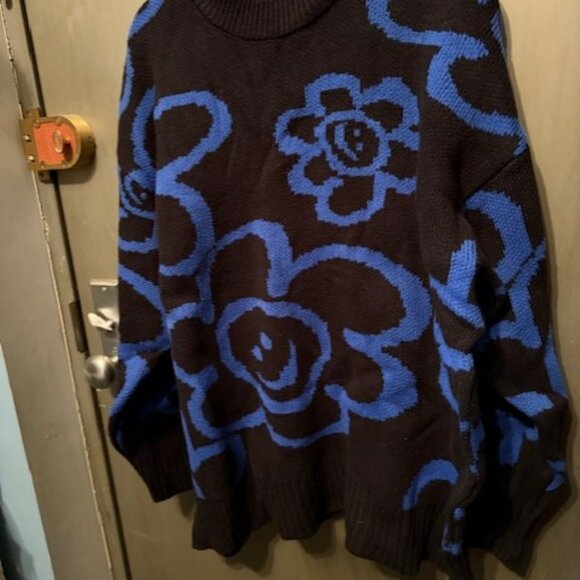 Retro Blue & Black floral & Smiley Face sweater - NWT - Picture 8 of 16